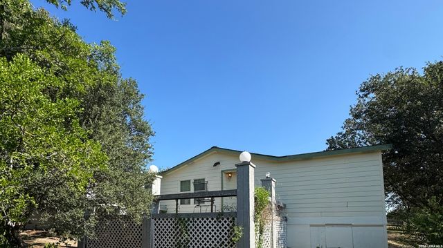 264 County Road 5633, Castroville, TX 78009