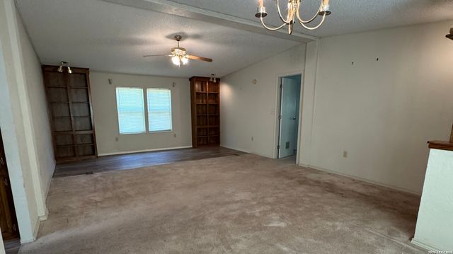 264 County Road 5633, Castroville, TX 78009