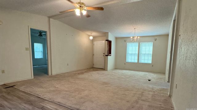 264 County Road 5633, Castroville, TX 78009