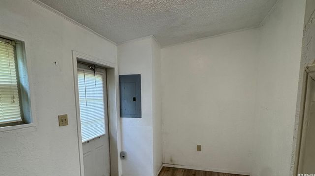 264 County Road 5633, Castroville, TX 78009