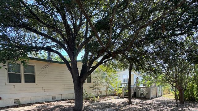 264 County Road 5633, Castroville, TX 78009