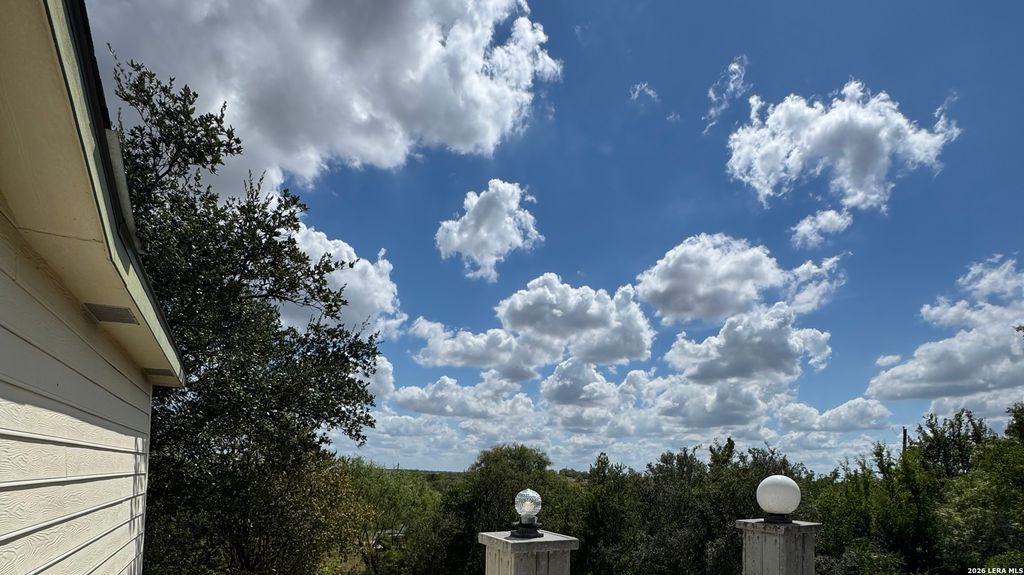 264 County Road 5633, Castroville, TX 78009