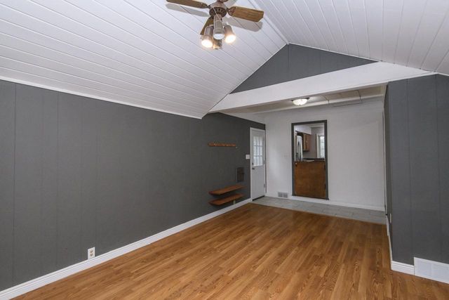 3260 S 124th STREET, West Allis, WI 53227
