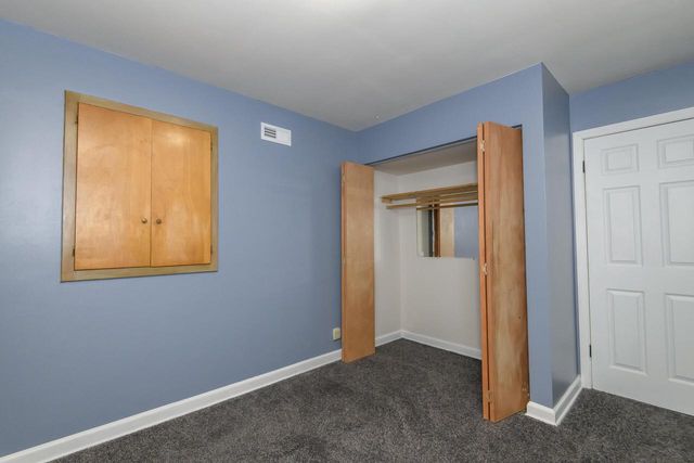 3260 S 124th STREET, West Allis, WI 53227