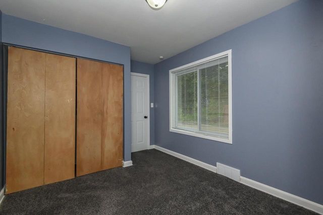 3260 S 124th STREET, West Allis, WI 53227