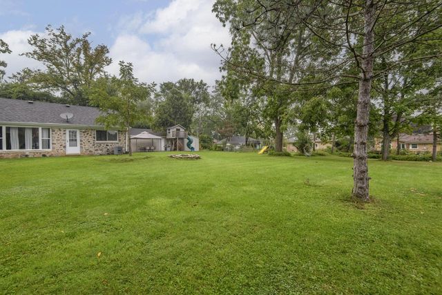 3260 S 124th STREET, West Allis, WI 53227