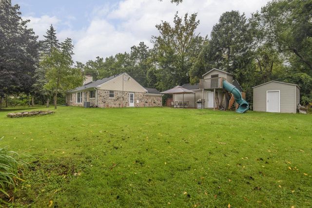 3260 S 124th STREET, West Allis, WI 53227