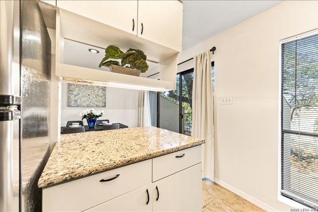 8642 Fredericksburg Rd Apt 704, San Antonio, TX 78240
