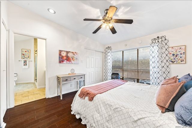 8642 Fredericksburg Rd Apt 704, San Antonio, TX 78240