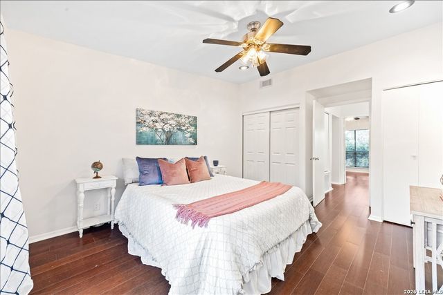 8642 Fredericksburg Rd Apt 704, San Antonio, TX 78240