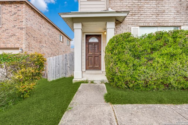 10810 LARSON CAVERN, San Antonio, TX 78254