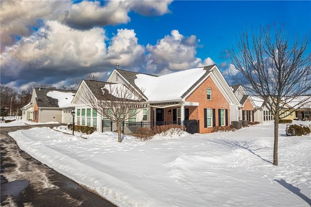 101 Spring Valley Dr, Jackson Twp, PA 16063