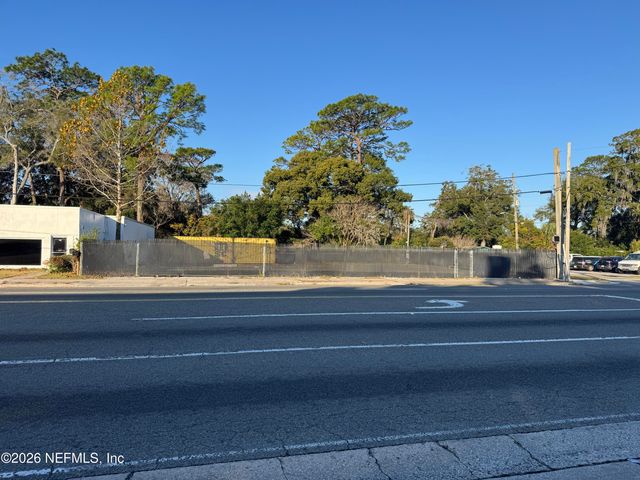 1720 UNIVERSITY Boulevard N, Jacksonville, FL 32211
