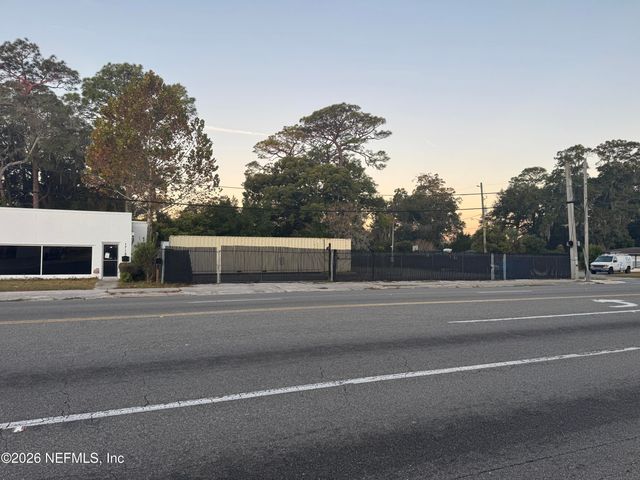 1720 UNIVERSITY Boulevard N, Jacksonville, FL 32211