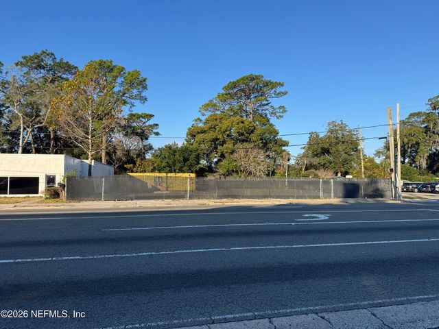 1720 UNIVERSITY Boulevard N, Jacksonville, FL 32211