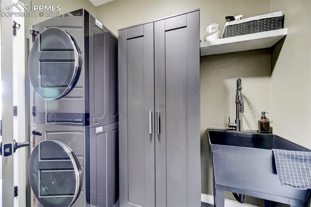 8182 Wheatland Drive, Colorado Springs, CO 80908