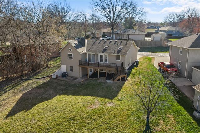 3321 NW Shannon Drive, Blue Springs, MO 64015