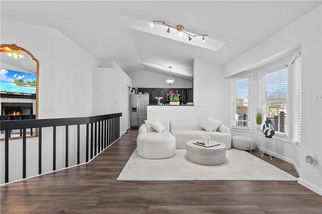 3321 NW Shannon Drive, Blue Springs, MO 64015