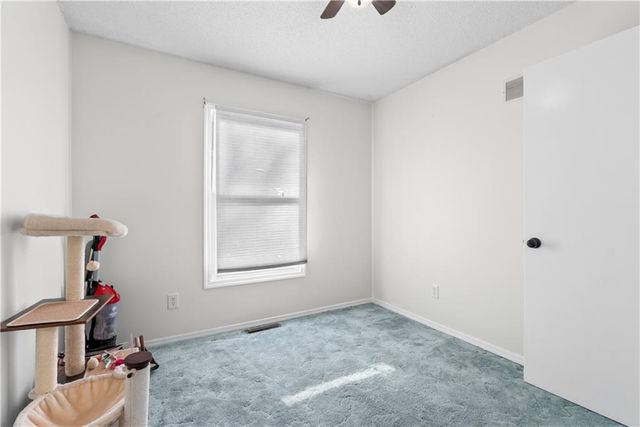 3321 NW Shannon Drive, Blue Springs, MO 64015