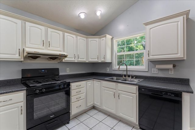 732 Prism Valley Drive, Mishawaka, IN 46544
