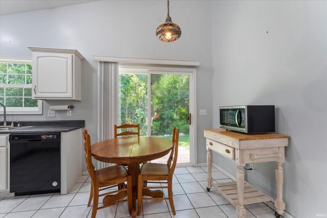 732 Prism Valley Drive, Mishawaka, IN 46544