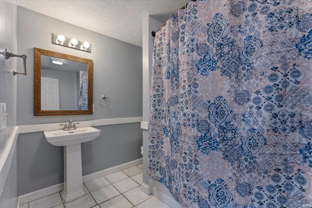732 Prism Valley Drive, Mishawaka, IN 46544