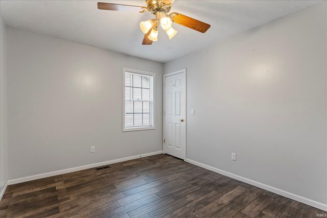 732 Prism Valley Drive, Mishawaka, IN 46544