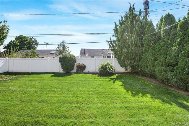 2014 Central Drive S, East Meadow, NY 11554