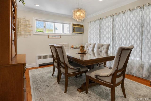 2014 Central Drive S, East Meadow, NY 11554