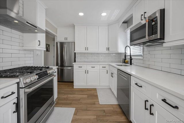 2014 Central Drive S, East Meadow, NY 11554