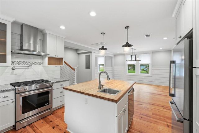494 Woodland Shores Road, Charleston, SC 29412