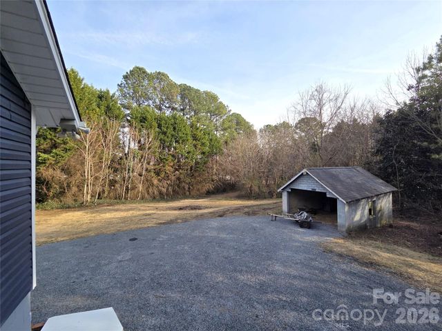 1809 W C Street, Kannapolis, NC 28081