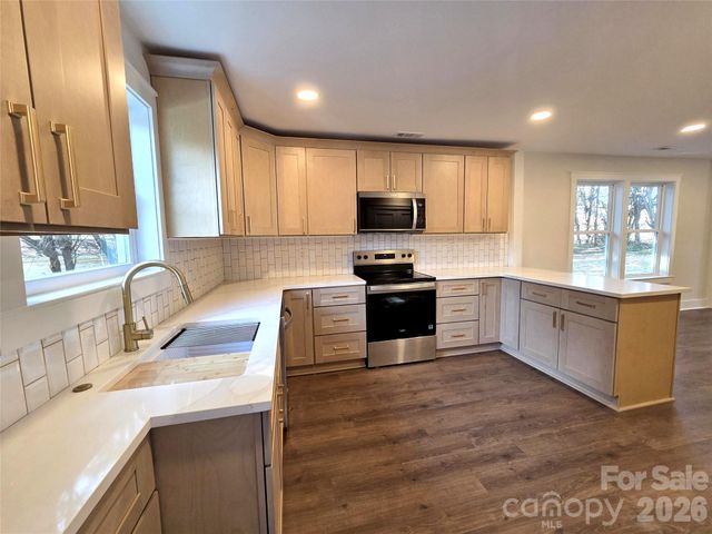 1809 W C Street, Kannapolis, NC 28081