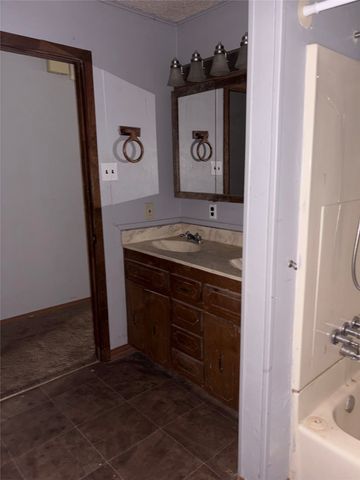 205 Old Highway 34, Quinlan, TX 75474