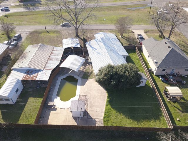 205 Old Highway 34, Quinlan, TX 75474