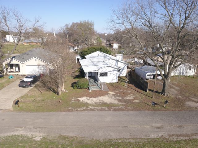 205 Old Highway 34, Quinlan, TX 75474