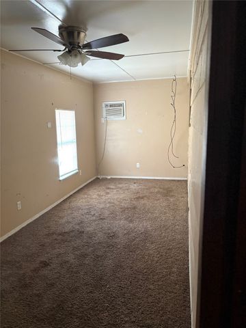 205 Old Highway 34, Quinlan, TX 75474