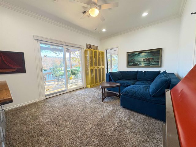 1 W Lakeshore Drive, Cherokee Village, AR 72529