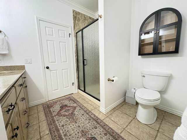 1 W Lakeshore Drive, Cherokee Village, AR 72529