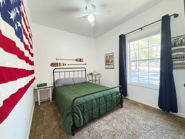 1 W Lakeshore Drive, Cherokee Village, AR 72529