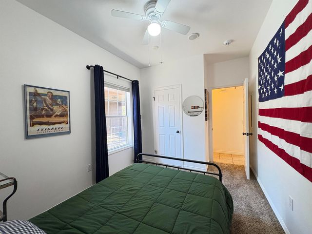 1 W Lakeshore Drive, Cherokee Village, AR 72529