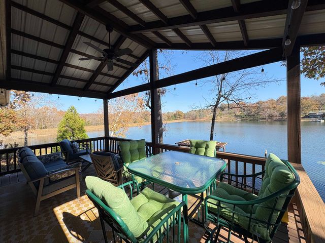 1 W Lakeshore Drive, Cherokee Village, AR 72529