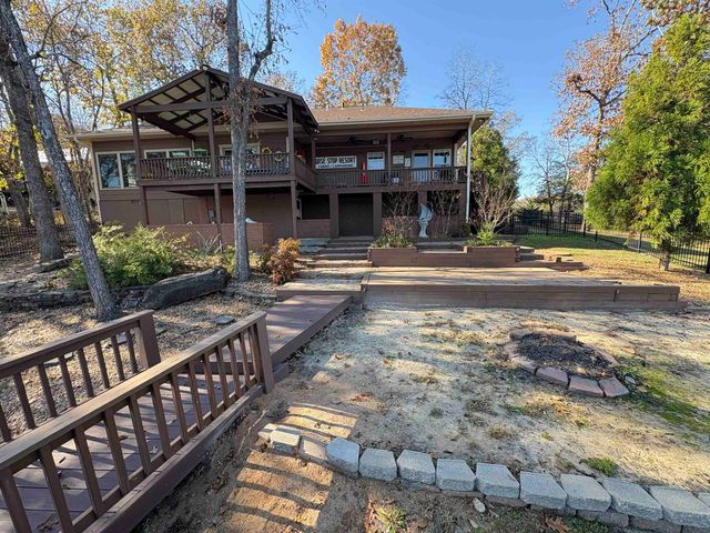 1 W Lakeshore Drive, Cherokee Village, AR 72529