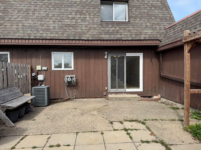 7933 Jefferson Avenue 4b, Munster, IN 46321