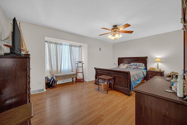 7933 Jefferson Avenue 4b, Munster, IN 46321