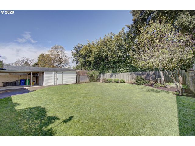 12429 Se MILL Ct, Portland, OR 97233