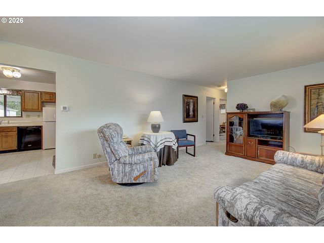 12429 Se MILL Ct, Portland, OR 97233