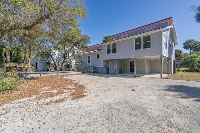 3313 Myrtle Street, Edisto Island, SC 29438