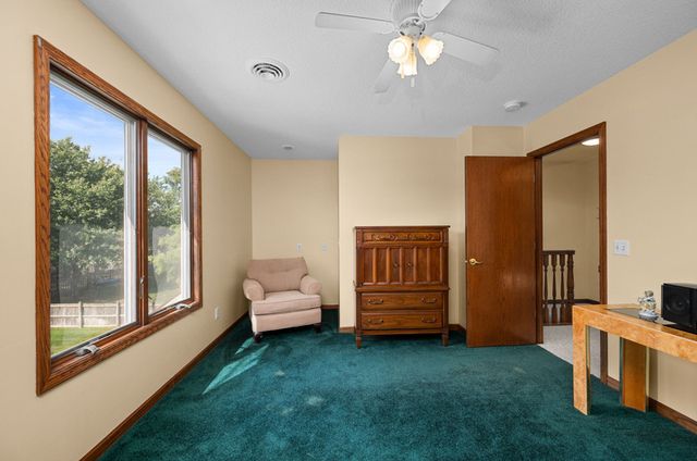 800 8th Street S, Eldridge, IA 52748