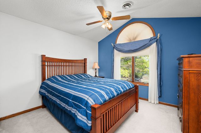 800 8th Street S, Eldridge, IA 52748